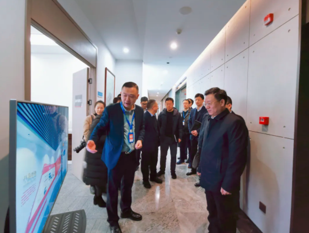 杭州市委常委、拱墅區區委書記朱建明一行蒞臨中奧科技調研考察